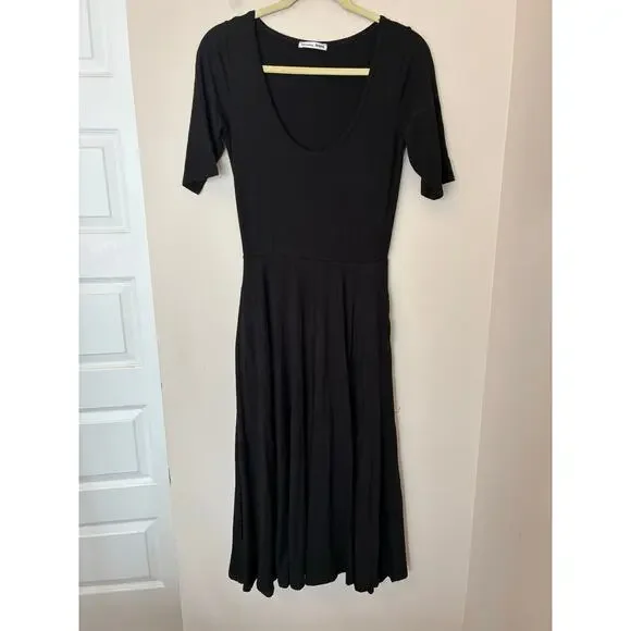 REFORMATION Jeans Lilian Midi Dress Black Jersey Stretch Swing Sz M Black Dress - Picture 2 of 8